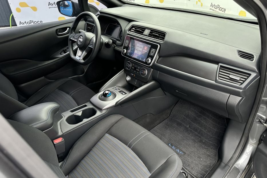 Продам Nissan Leaf 2023 года в Луцке