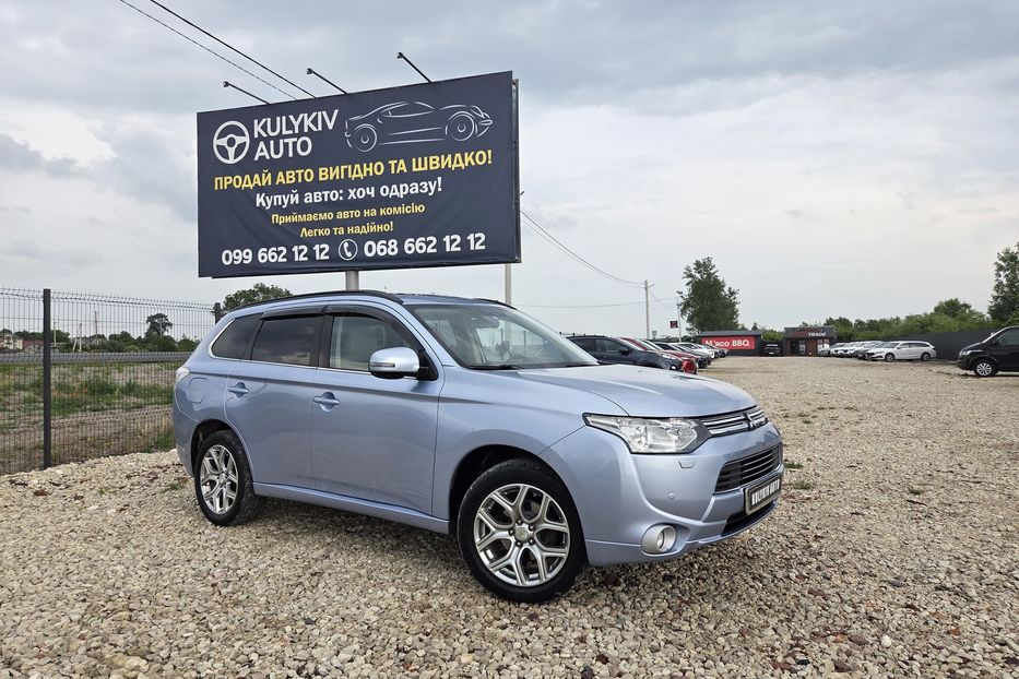 Продам Mitsubishi Outlander Гібрид 2013 года в Львове