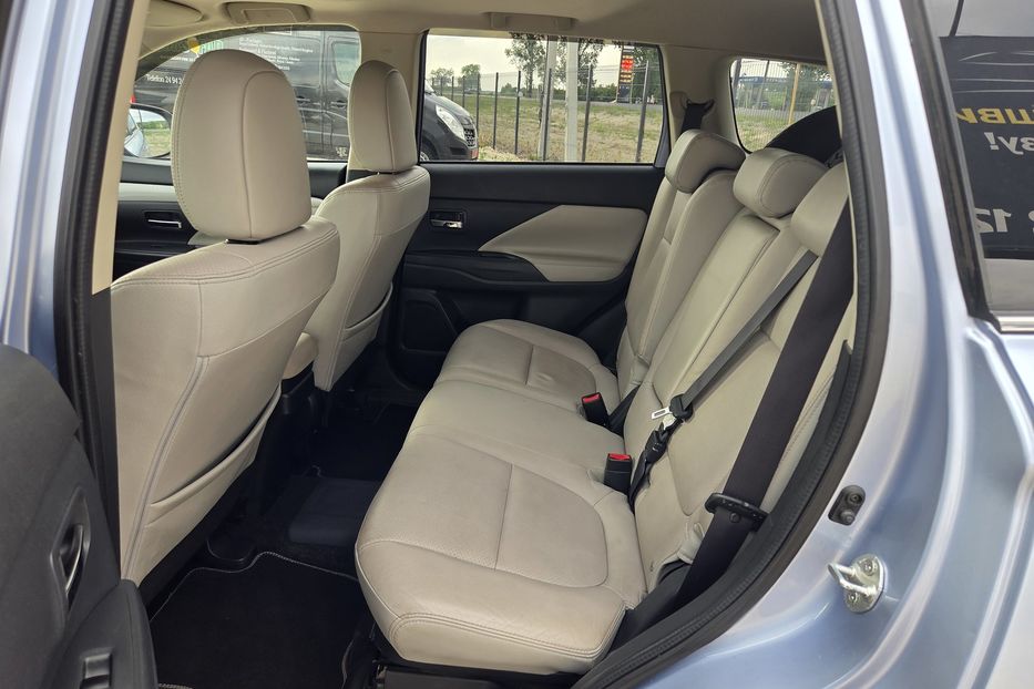 Продам Mitsubishi Outlander Гібрид 2013 года в Львове