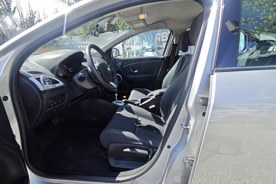 Продам Renault Megane 1.5 dCi EDC (110 к.с.)   2011 года в Киеве