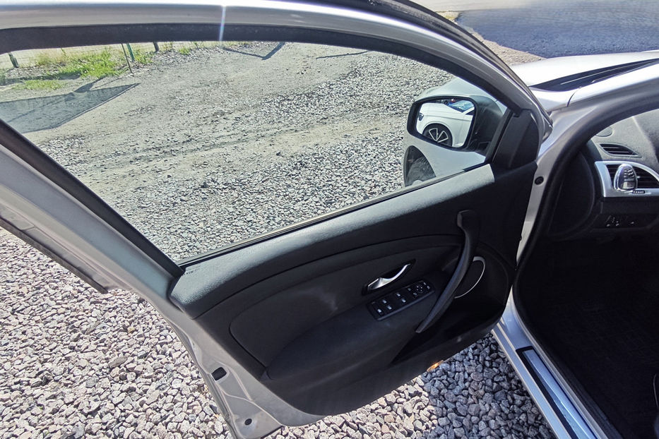 Продам Renault Megane 1.5 dCi EDC (110 к.с.)   2011 года в Киеве