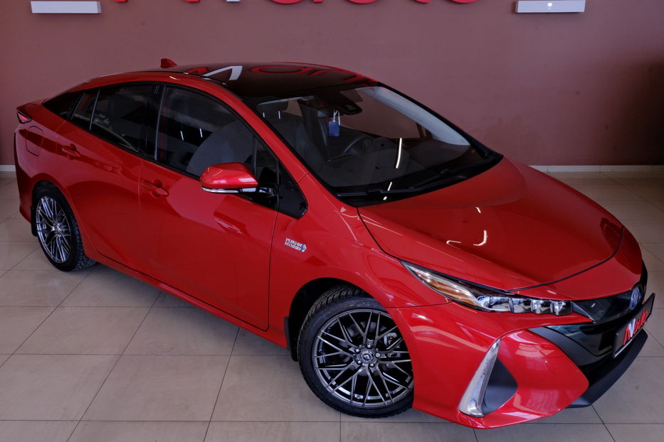 Продам Toyota Prius 2019 года в Одессе
