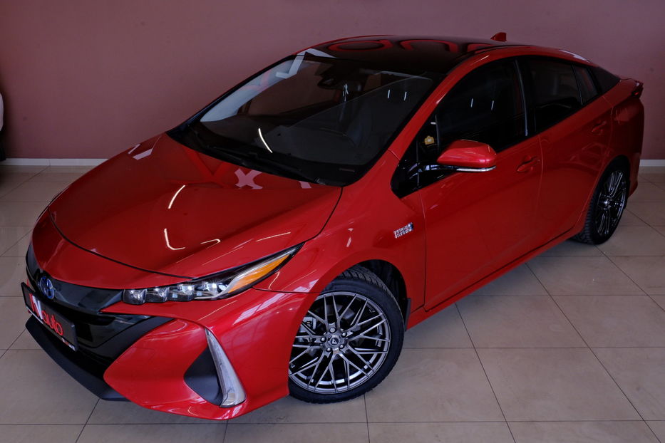 Продам Toyota Prius 2019 года в Одессе
