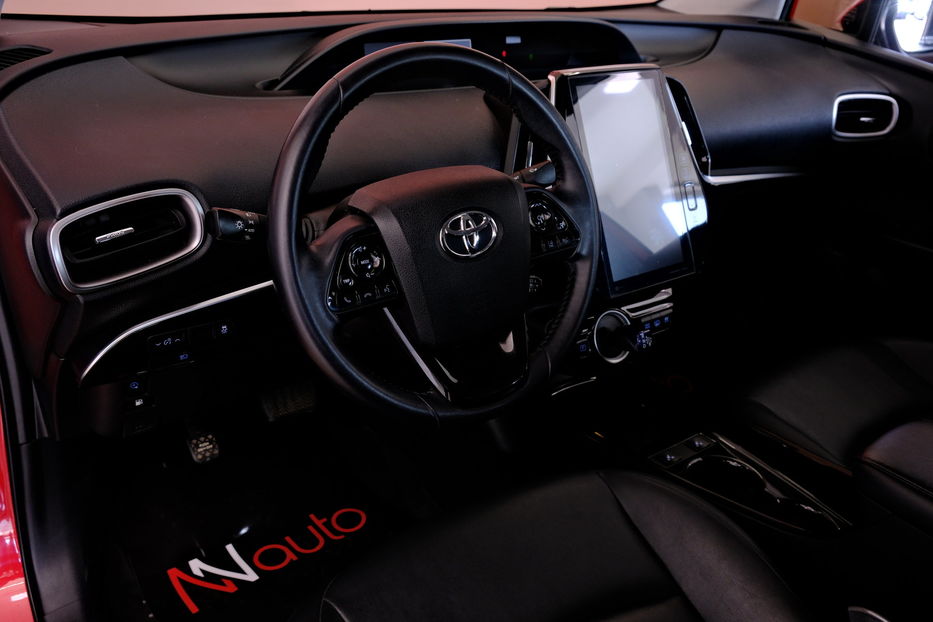 Продам Toyota Prius 2019 года в Одессе