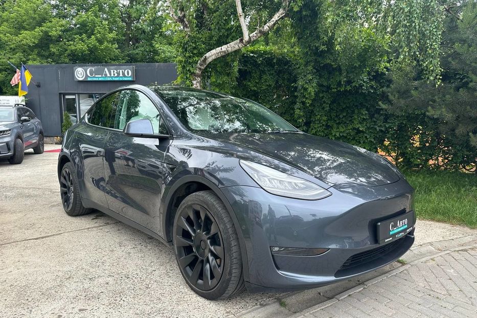 Продам Tesla Model Y 2020 года в Черновцах