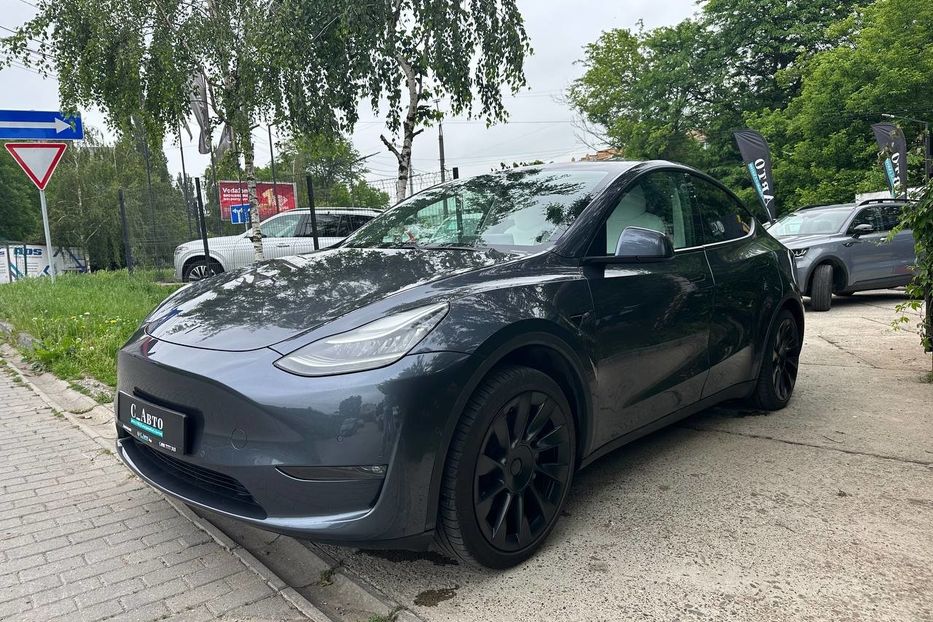 Продам Tesla Model Y 2020 года в Черновцах