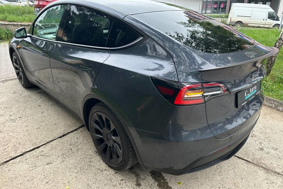 Продам Tesla Model Y 2020 года в Черновцах