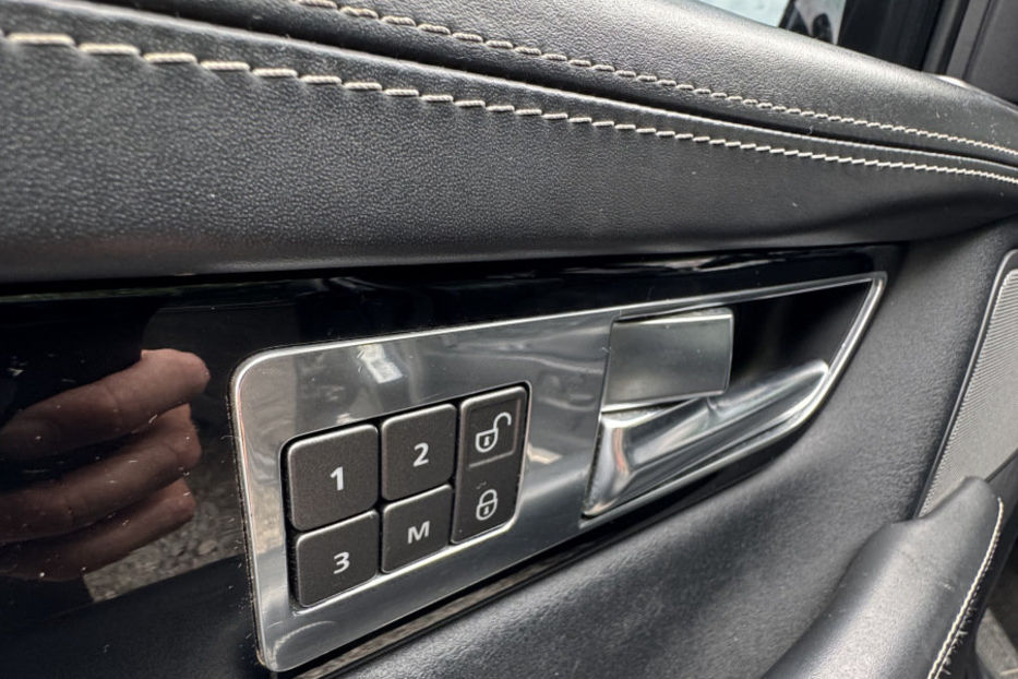 Продам Land Rover Range Rover Sport 3.0D AT (256 к.с.)  2012 года в Киеве