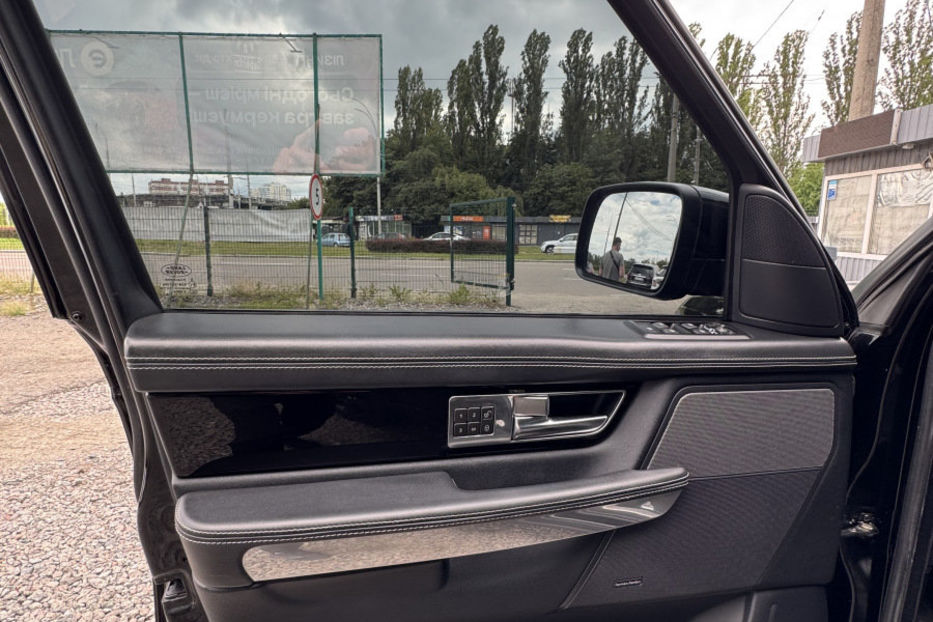 Продам Land Rover Range Rover Sport 3.0D AT (256 к.с.)  2012 года в Киеве