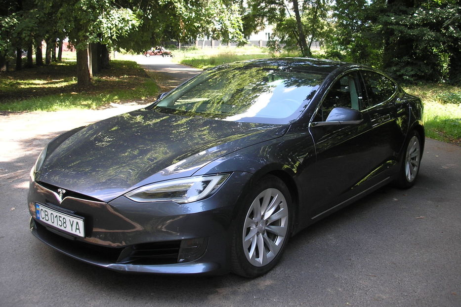 Продам Tesla Model S 75D 75 kWh Dual Motor  2017 года в г. Нежин, Черниговская область