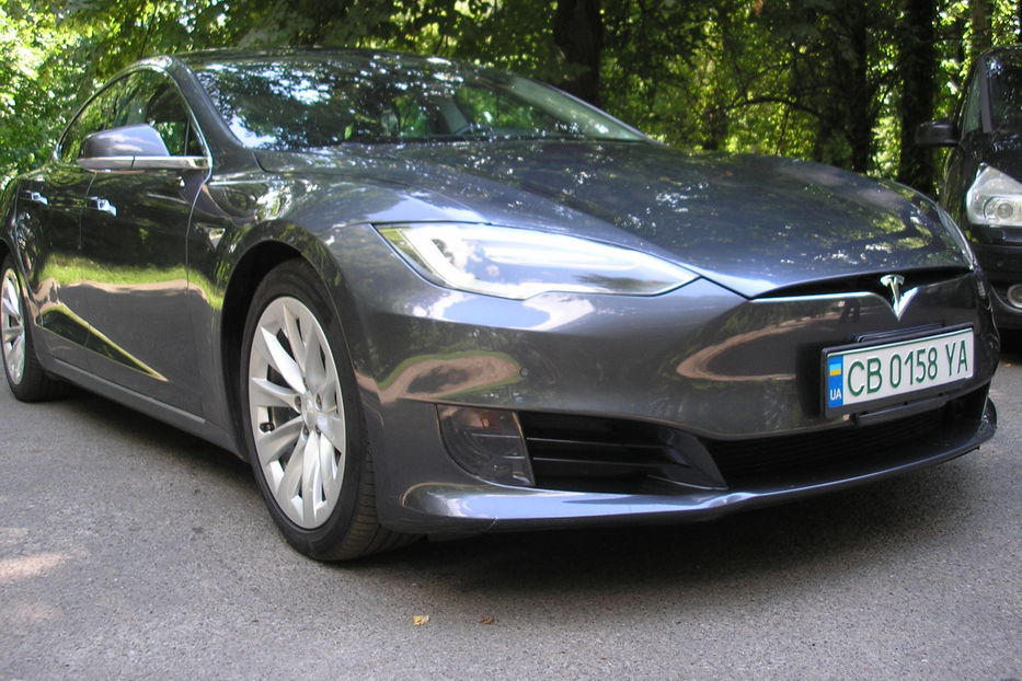 Продам Tesla Model S 75D 75 kWh Dual Motor  2017 года в г. Нежин, Черниговская область