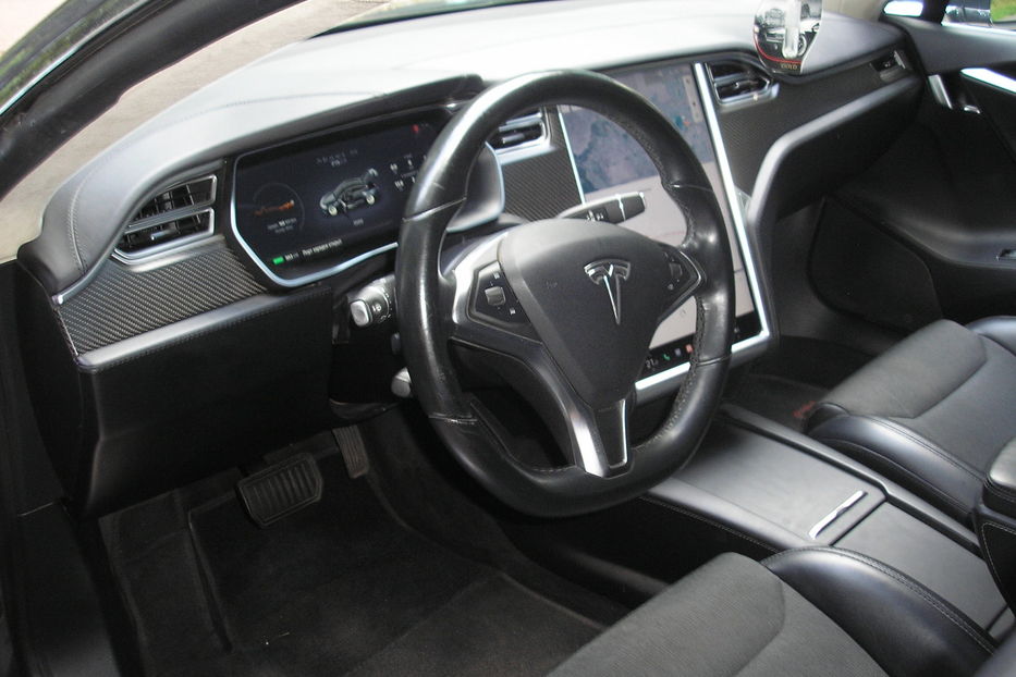 Продам Tesla Model S 75D 75 kWh Dual Motor  2017 года в г. Нежин, Черниговская область