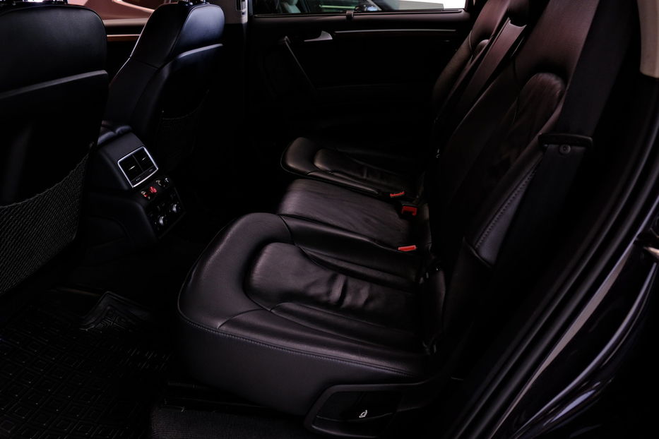 Продам Audi Q7 2013 года в Одессе