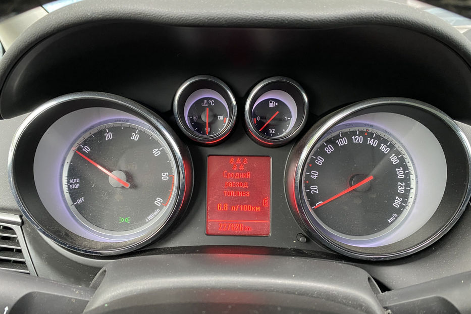 Продам Opel Zafira Tourer 2.0D MT (165 к.с.) 2012 года в Киеве