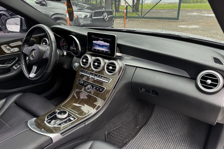 Продам Mercedes-Benz C-Class C300 2017 года в г. Умань, Черкасская область
