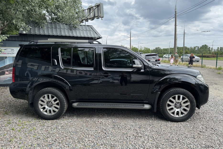 Продам Nissan Pathfinder 2.5 dCi АТ (190 к.с.) 4WD 2013 года в Киеве