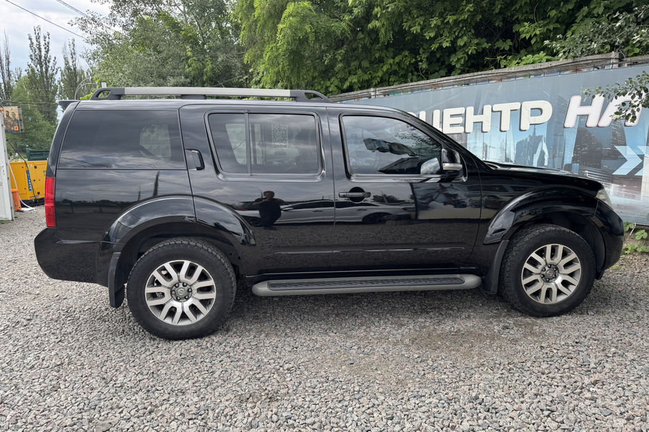 Продам Nissan Pathfinder 2.5 dCi АТ (190 к.с.) 4WD 2013 года в Киеве