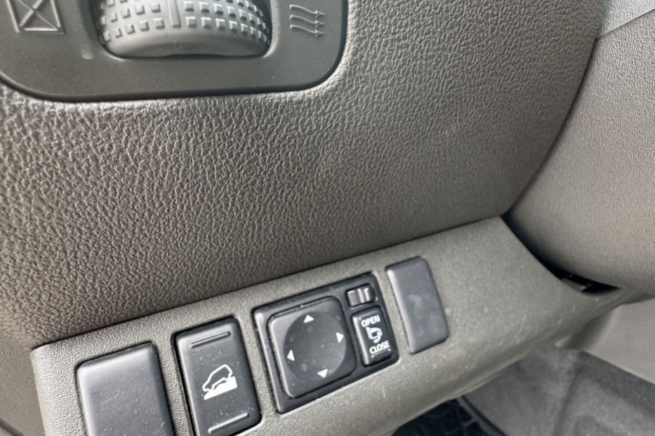 Продам Nissan Pathfinder 2.5 dCi АТ (190 к.с.) 4WD 2013 года в Киеве