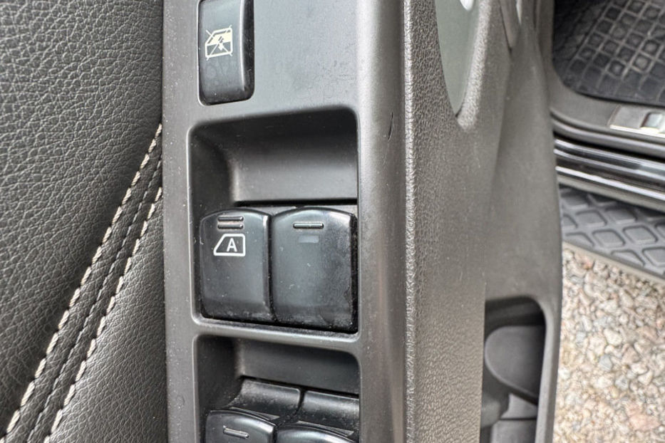 Продам Nissan Pathfinder 2.5 dCi АТ (190 к.с.) 4WD 2013 года в Киеве