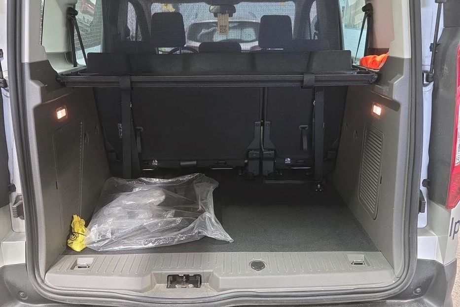 Продам Ford Transit Connect пасс. LED NAV AUT В ПОЛЬЩІ  2022 года в Львове