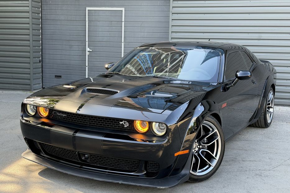 Продам Dodge Challenger R/T Scat Pack Widebody 2018 года в Киеве