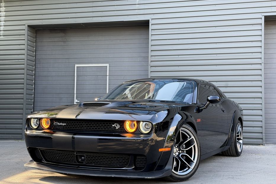 Продам Dodge Challenger R/T Scat Pack Widebody 2018 года в Киеве