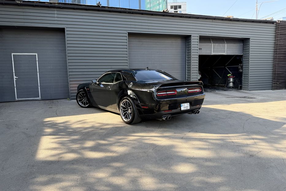 Продам Dodge Challenger R/T Scat Pack Widebody 2018 года в Киеве