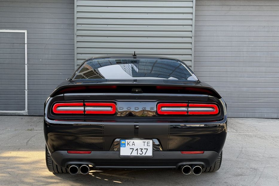 Продам Dodge Challenger R/T Scat Pack Widebody 2018 года в Киеве