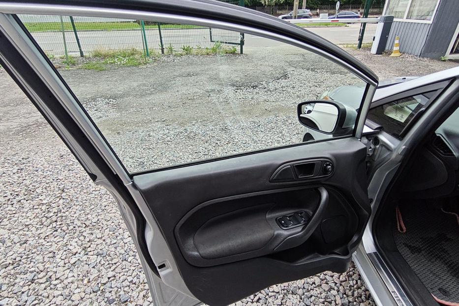 Продам Ford Fiesta 1.6 Ti-VCT PowerShift 120 к.с 2019 года в Киеве
