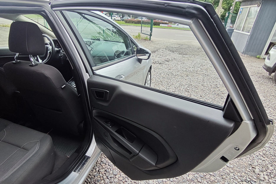 Продам Ford Fiesta 1.6 Ti-VCT PowerShift 120 к.с 2019 года в Киеве