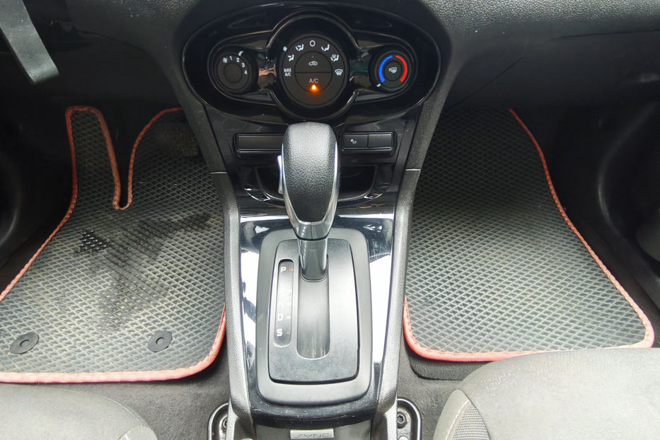 Продам Ford Fiesta 1.6 Ti-VCT PowerShift 120 к.с 2019 года в Киеве