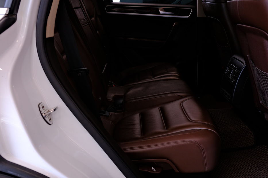 Продам Volkswagen Touareg 2012 года в Одессе