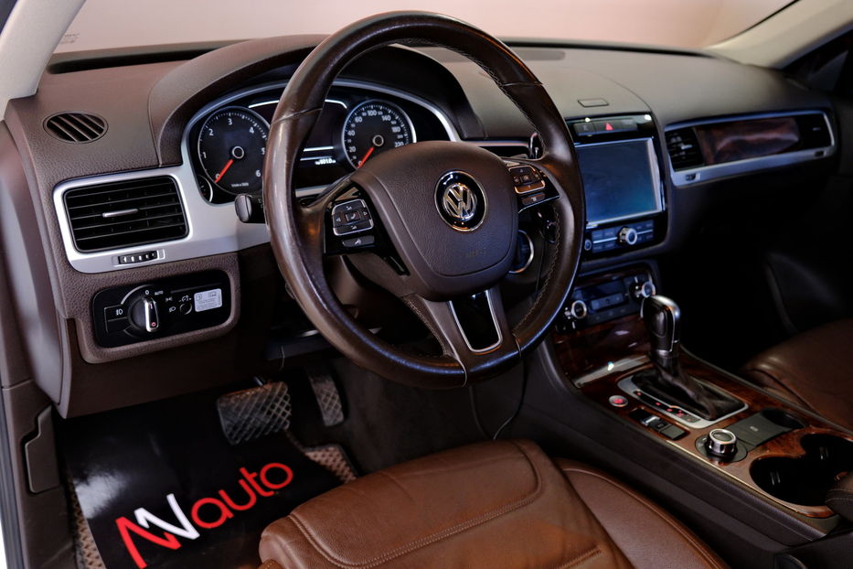 Продам Volkswagen Touareg 2012 года в Одессе