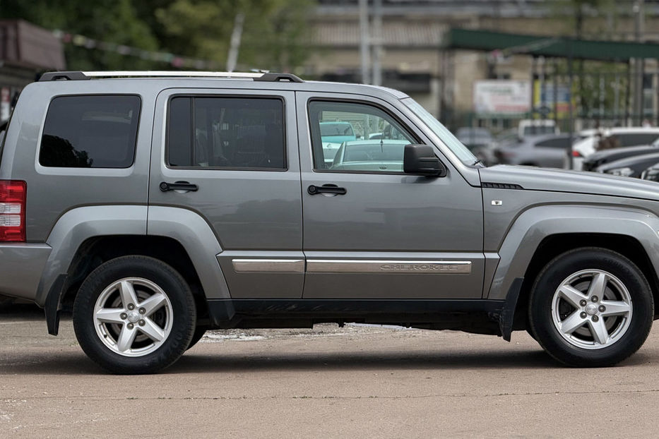 Продам Jeep Cherokee 2.8D AT (200 к.с.) AWD  2012 года в Киеве