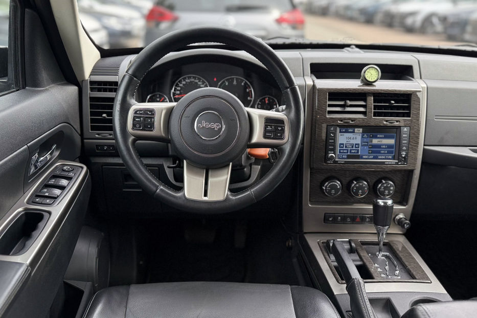 Продам Jeep Cherokee 2.8D AT (200 к.с.) AWD  2012 года в Киеве