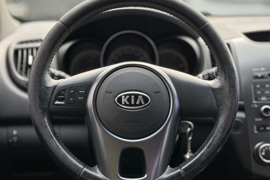 Продам Kia Cerato 1.6 MT (126 к.с.) 2009 года в Киеве