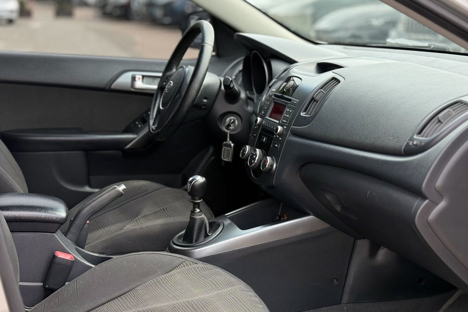 Продам Kia Cerato 1.6 MT (126 к.с.) 2009 года в Киеве