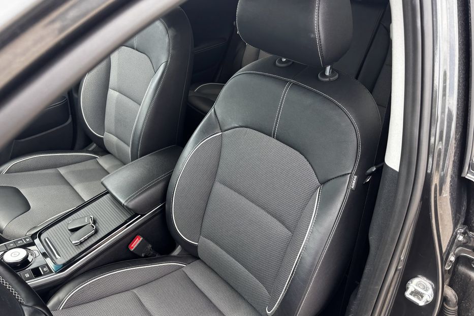 Продам Kia Niro 64квт авто у Львові 2021 года в Львове