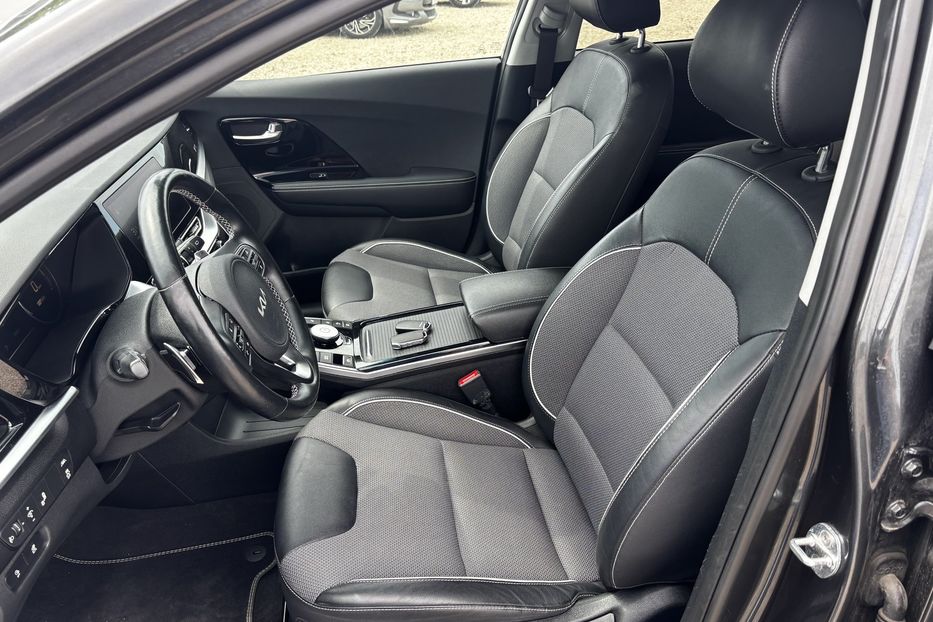 Продам Kia Niro 64квт авто у Львові 2021 года в Львове
