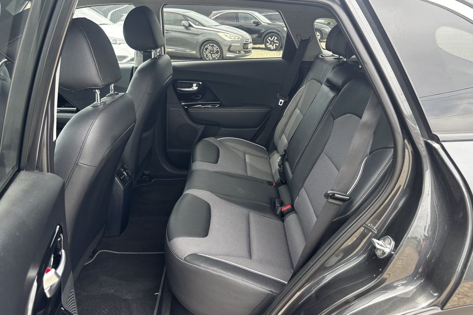 Продам Kia Niro 64квт авто у Львові 2021 года в Львове