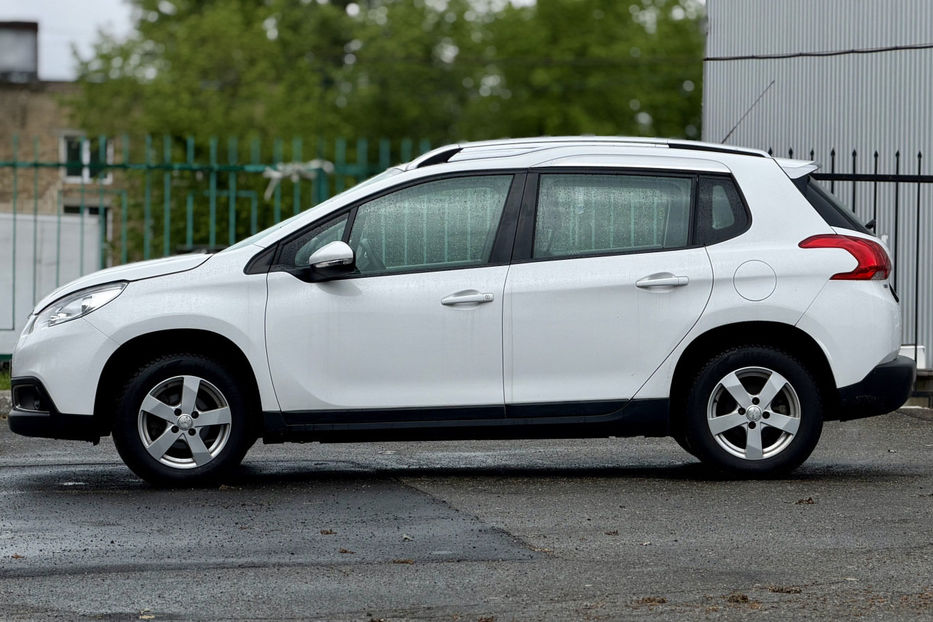Продам Peugeot 2008  1.2 МТ (82 к.с.)  •  Access 2015 года в Киеве