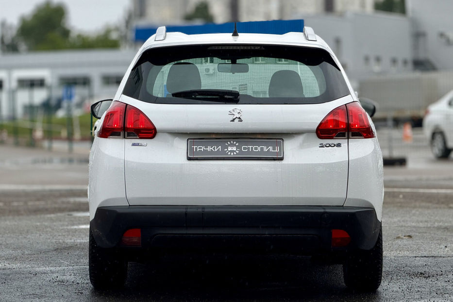 Продам Peugeot 2008  1.2 МТ (82 к.с.)  •  Access 2015 года в Киеве
