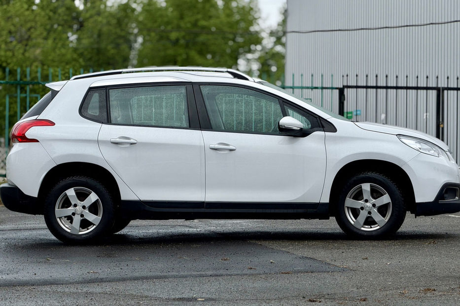 Продам Peugeot 2008  1.2 МТ (82 к.с.)  •  Access 2015 года в Киеве