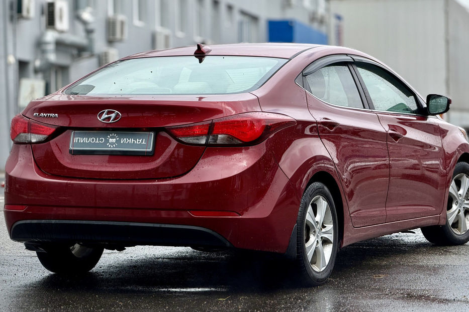 Продам Hyundai Elantra  1.8 AТ (150 к.с.) 2015 года в Киеве