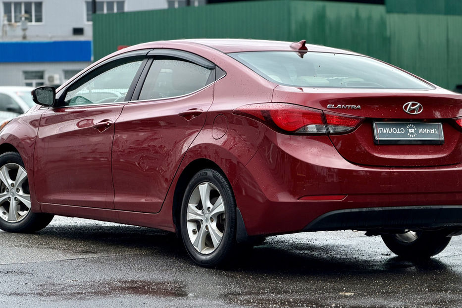 Продам Hyundai Elantra  1.8 AТ (150 к.с.) 2015 года в Киеве