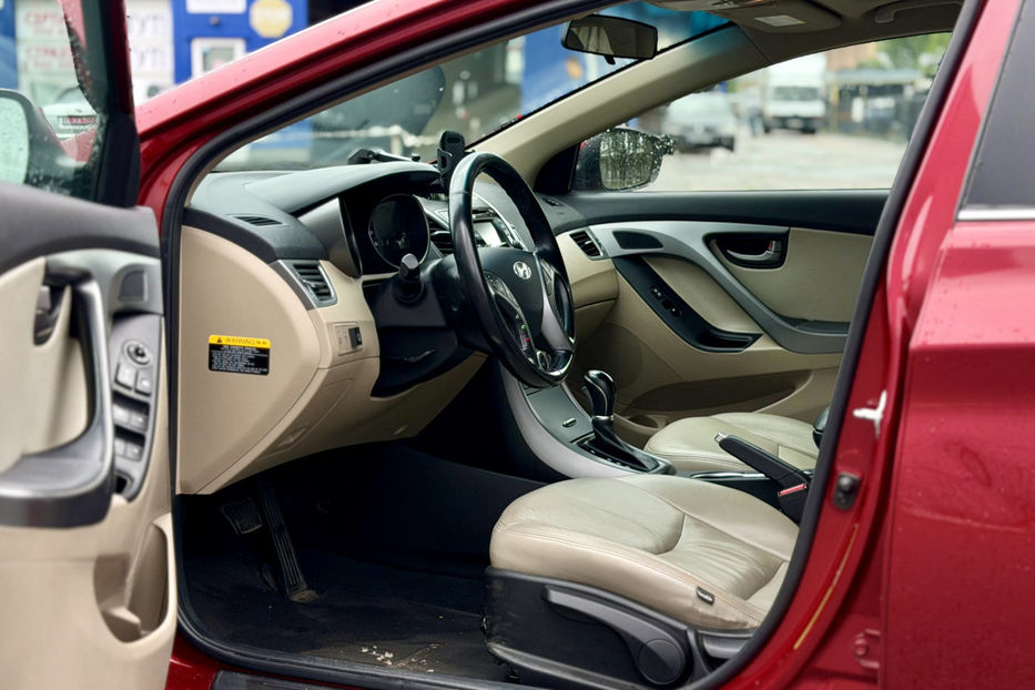Продам Hyundai Elantra  1.8 AТ (150 к.с.) 2015 года в Киеве