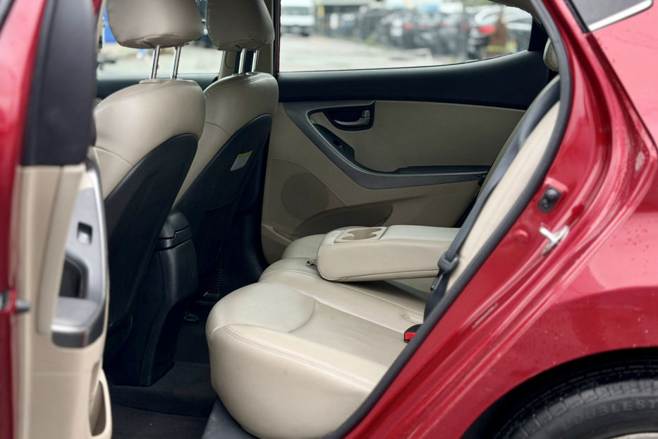 Продам Hyundai Elantra  1.8 AТ (150 к.с.) 2015 года в Киеве