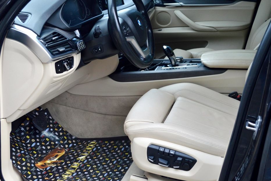 Продам BMW X5 2017 года в Одессе