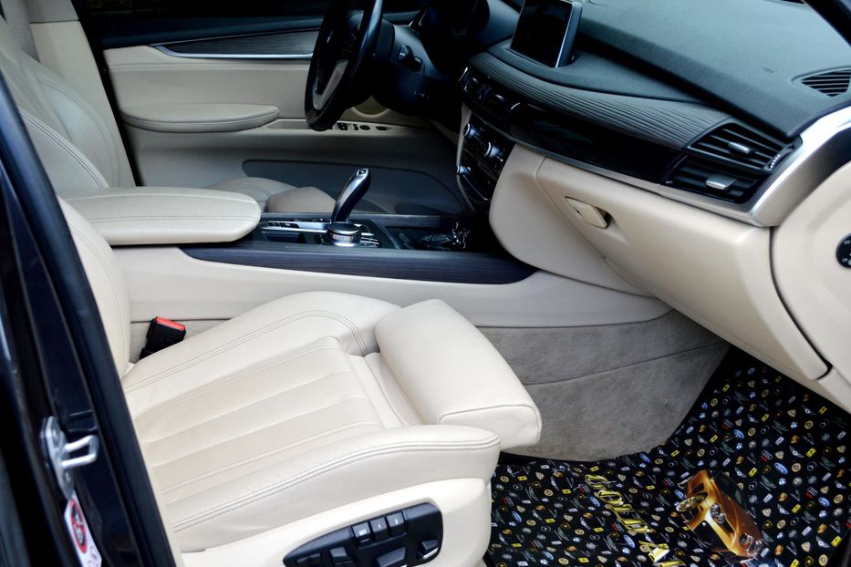 Продам BMW X5 2017 года в Одессе