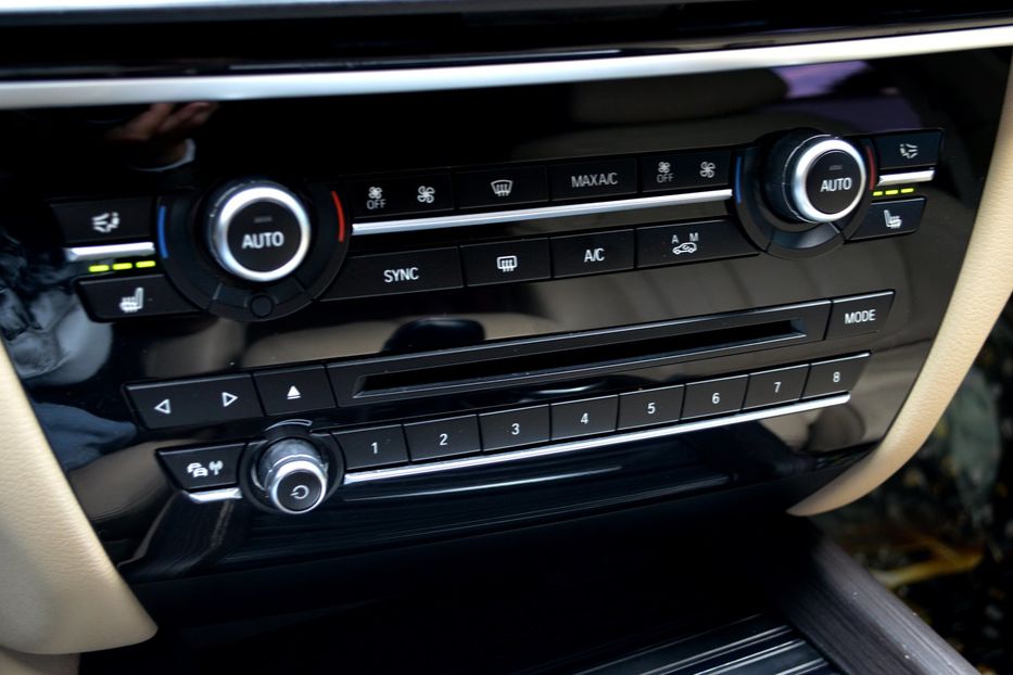 Продам BMW X5 2017 года в Одессе